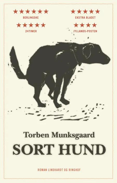 Sort hund af Torben Munksgaard