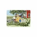 Dækkeserviet Emil i haven af Hjelm Förlag