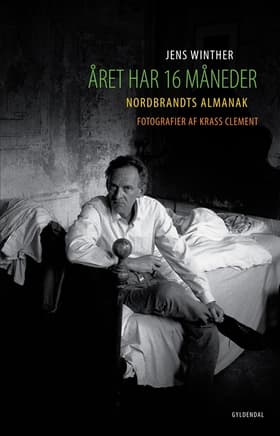 Året har 16 måneder af Henrik Nordbrandt
