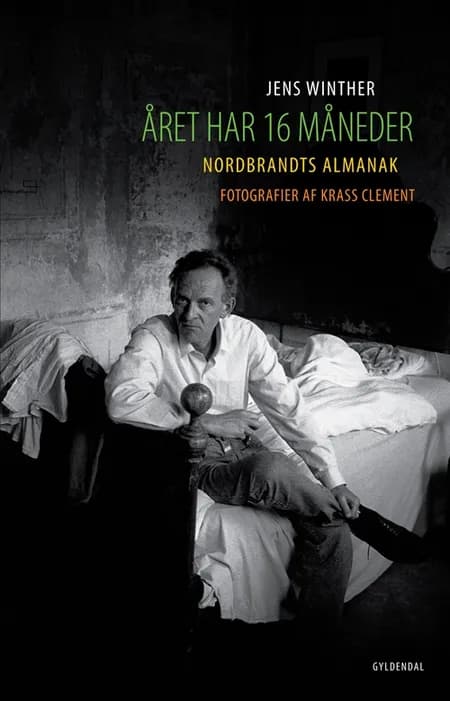 Året har 16 måneder af Henrik Nordbrandt