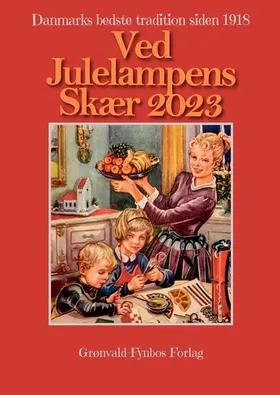 Ved julelampens skær 2023 af Gyldendal