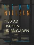 Ned ad trappen, ud på gaden