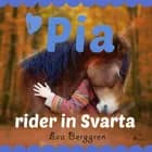 Pia rider in Svarta af Eva Berggren