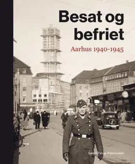 Besat og befriet af Søren Tange Rasmussen