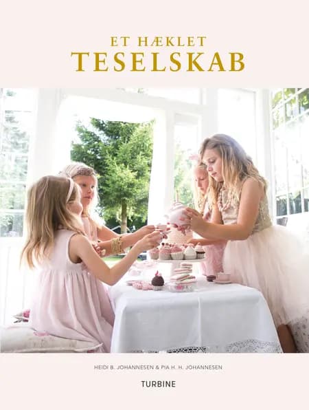 Et hæklet teselskab af Pia H. H. Johannesen