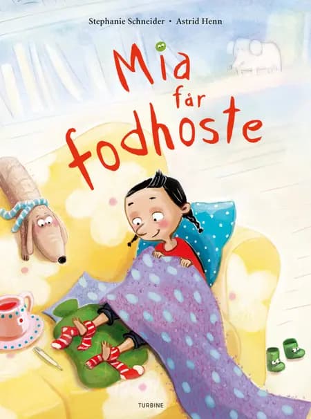 Mia får fodhoste af Stephanie Schneider