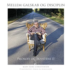 Mellem galskab og disciplin af Mads Vang Christensen