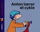 Anton lærer at cykle