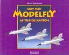Sjov med modelfly af træ og karton