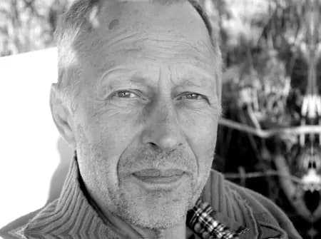 Solidaritet x 3 af Adam Johansen