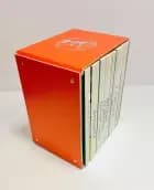 Sandalserien vol. 1-10 af Henrik Bjelke, Helga Johansen, Ingeborg Stuckenberg, Marie Bregendahl, Leif Panduro, Charlotte Strandgaard, Amalie Skram, Olivia Levison, Emil Bønnelycke og Adda Ravnkilde