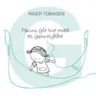 fanni går tur med et garnstykke