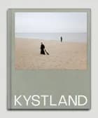 Kystland af Mathias Svold og Ulrik Hasemann