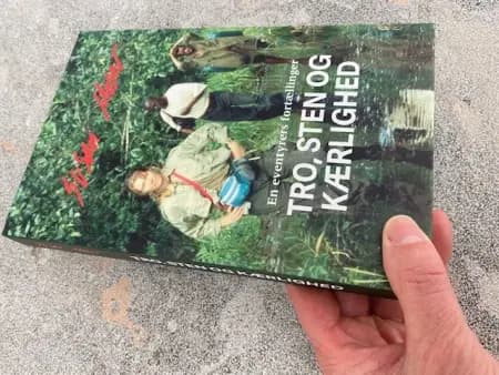 Tro, sten og Kærlighed af Susan Moser