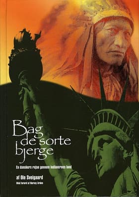 Bag de sorte bjerge af Ole Sveigaard