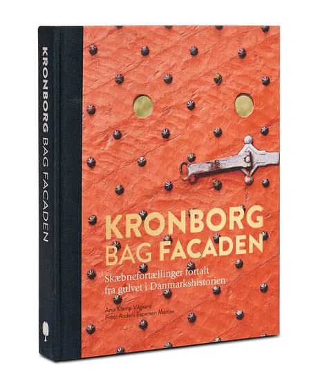 Kronborg bag facaden af Anja Klemp Vilgaard
